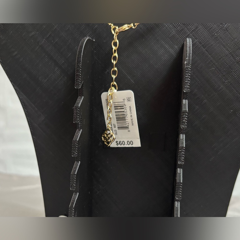 Kendra Scott Leanor Necklace - Picture 5 of 7